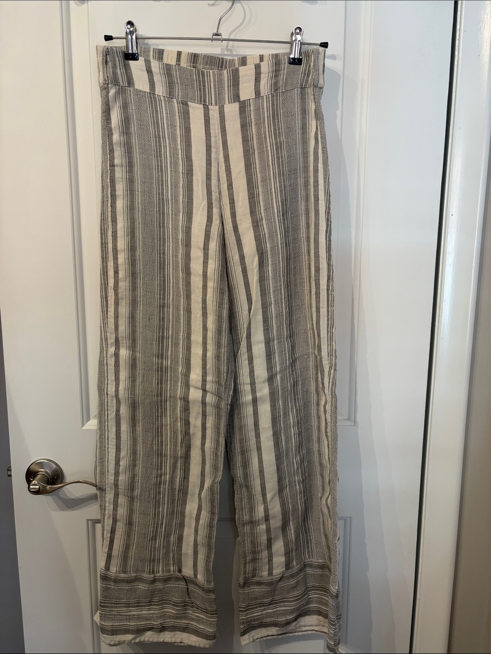Express Wide Leg Striped Pants in White and Gray